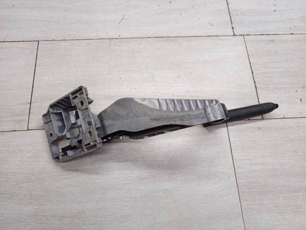 Рычаг стояночного тормоза Ford Focus 3 1736659