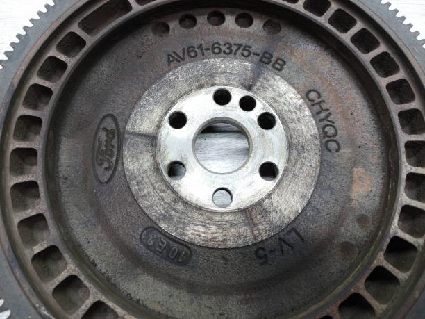 Маховик Ford AV616375BB