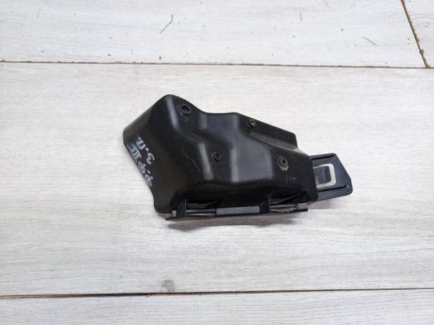 Кронштейн заднего бампера правый Ford Focus 3 BM51F17A881AD