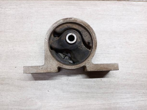 Опора двигателя передняя Nissan 11270-95F0A