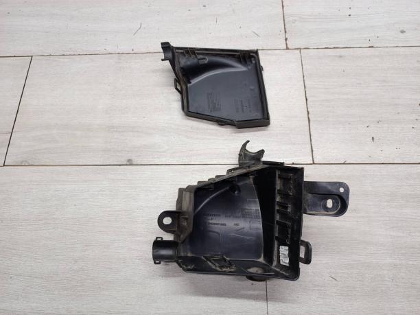 Корпус блока предохранителей Renault-Nissan 243800196R