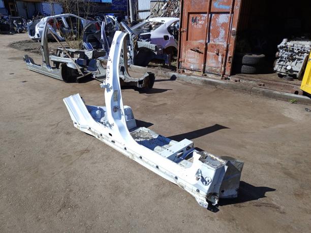 Порог правый Ford Focus 3 