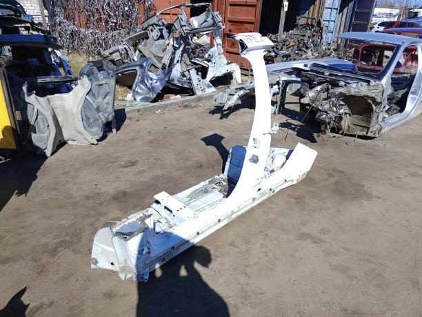 Порог левый Ford Focus 3 