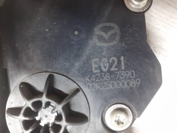  Педаль газа электронная на Мазда сх7  EG2141600A