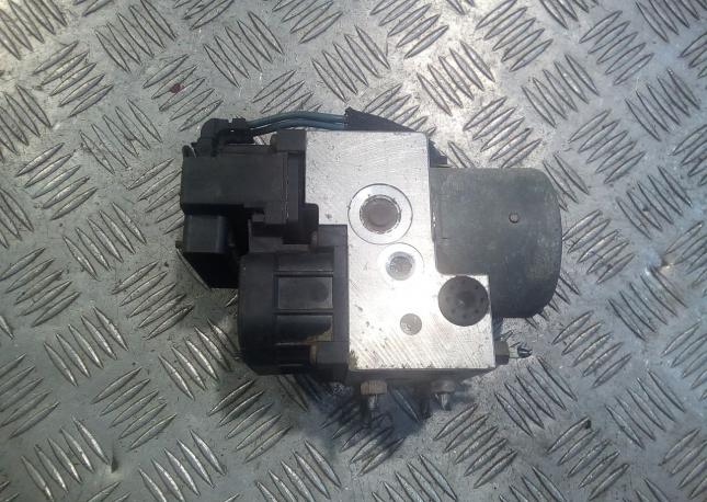 Блок ABS (насос) Nissan Almera N16 476605M303