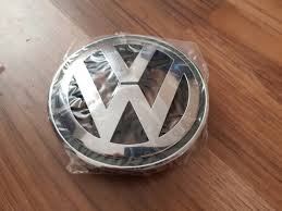 Фольксваген Эмблема Volkswagen Tiguan 1 2008 1k5853600