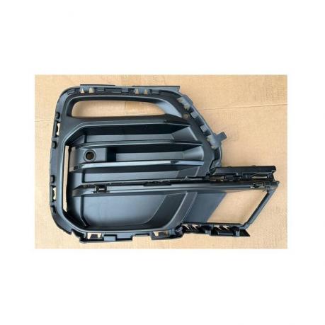 BMW G05 Решетка переднего бампера правая 51117449680