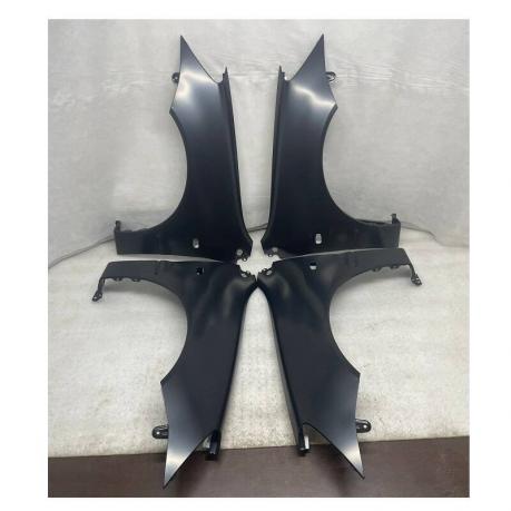 Lancer 9 Крылья передние MN150623