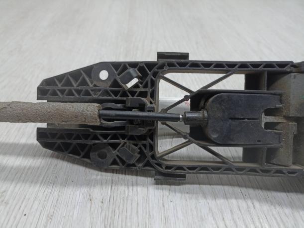 Ручка двери наружная передняя левая Skoda Fabia 2 3B0837205GGRU
