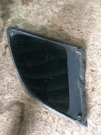 Стекло заднее боковое правое Toyota RAV 4 6271042130