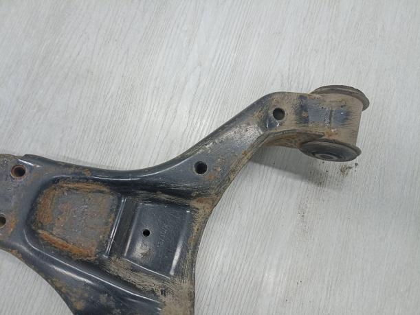 Рычаг передний правый Volkswagen Crafter 2E0407152M