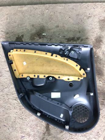 Обшивка двери задней правой Opel Corsa D 13232907