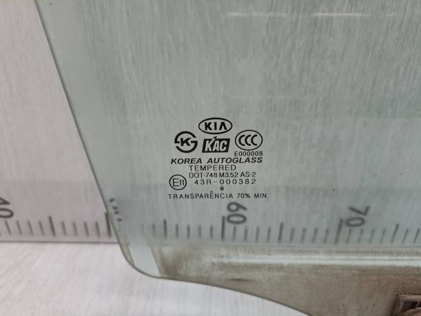 Стекло передней правой двери Kia Sorento 1 824213E010