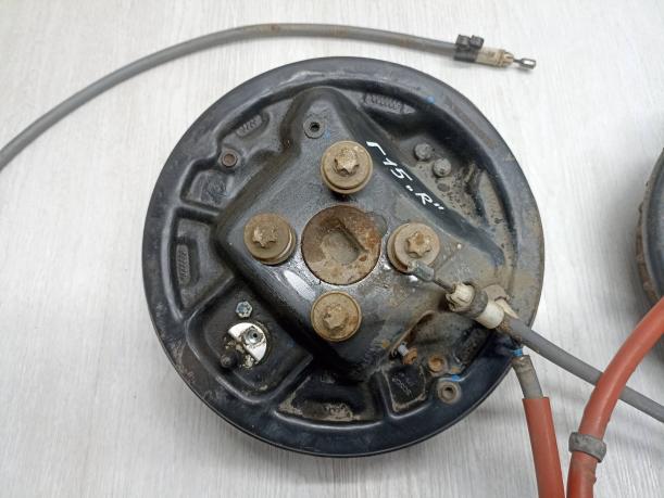 Кулак задний (ступица) под абс Nissan Almera G15 4304200Q0C