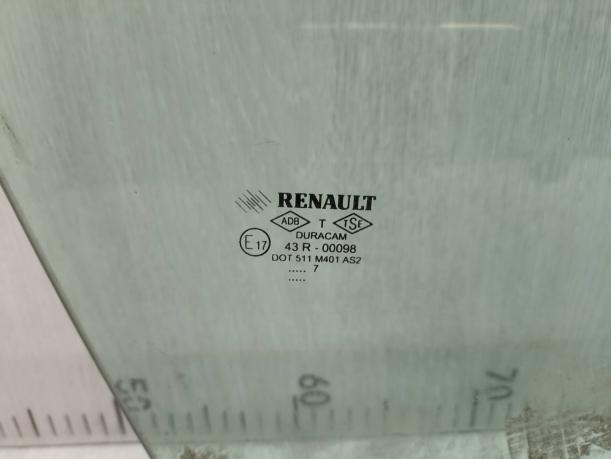 Стекло передней правой двери Renault Megane 2 8200211198