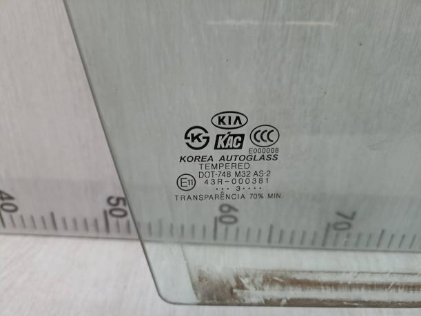 Стекло передней правой двери Kia Rio 1 0K30C58511