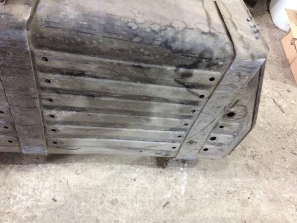 Бензобак Jeep Grand Cherokee 52090266AG