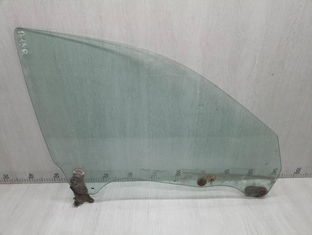 Стекло передней правой двери Subaru Legacy B13 61011AG000