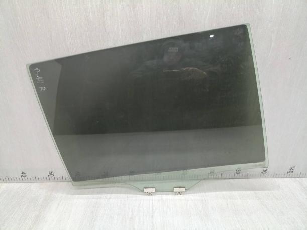 Стекло задней правой двери Subaru Legacy B14 62011AJ100