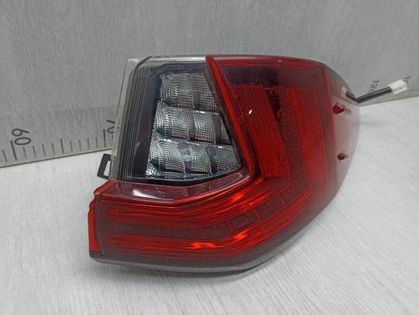 Фонарь задний правый наружный Lexus RX IV 8155148370