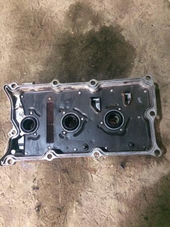 Клапанная крышка правая Nissan Maxima A32 1326431U16