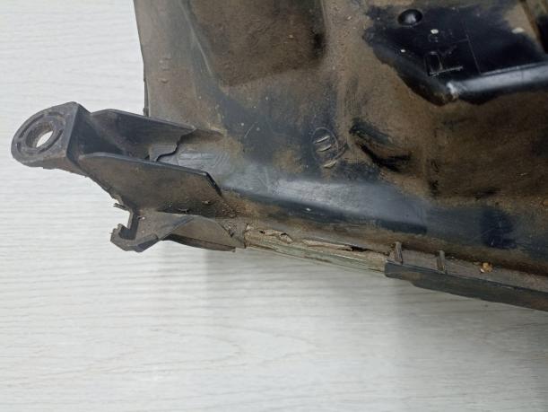 Фара правая Toyota Land Cruiser 100 8101060061