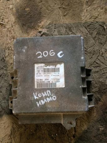 Блок управления двигателем (ЭБУ) Peugeot 206 9635991180
