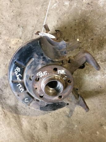 Кулак передний правый Skoda Fabia 6Q0407256AC