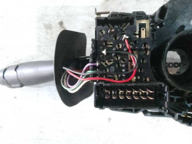 Переключатель подрулевой Nissan Almera G15 2526000Q0K