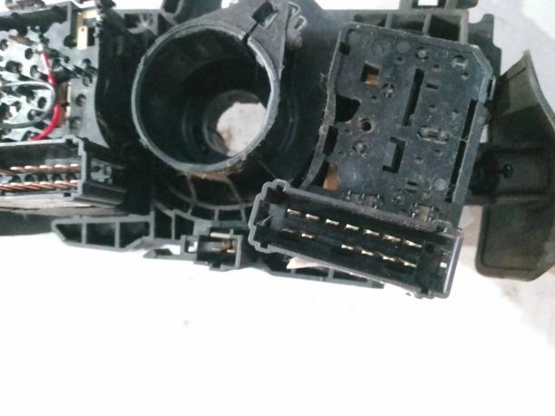 Переключатель подрулевой Nissan Almera G15 2526000Q0K
