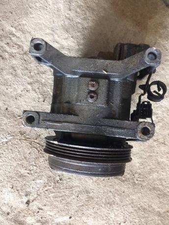 Компрессор кондиционера Subaru Impreza G10 73110FA151