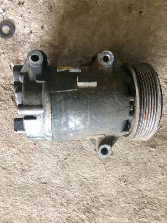 Компрессор кондиционера Renault Megane 2 8200316164