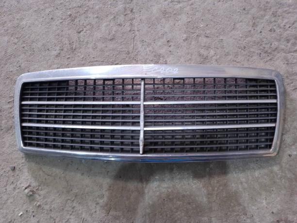 Решетка радиатора Mercedes W202 C 2028880023
