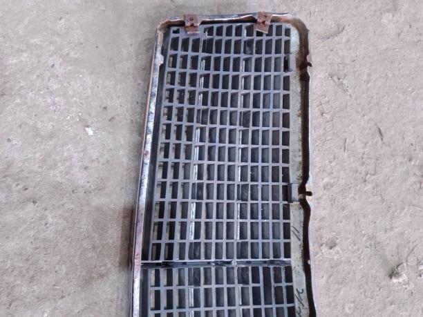 Решетка радиатора Mercedes W202 C 2028880023