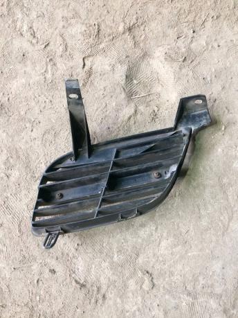 Решетка радиатора правая Nissan Almera N16 623204M500