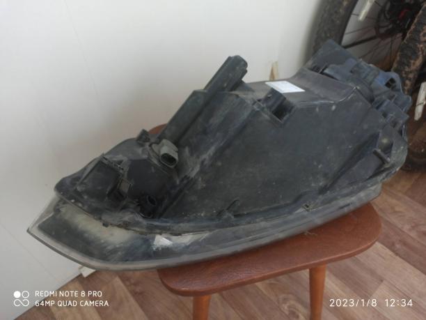 Фара правая Volkswagen Polo 6RU941016