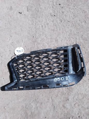 Решетка бампера правая BMW 5 G30 51118063422
