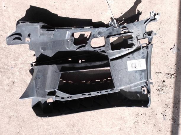 Кронштейн крепления птф правый BMW 5 G30 51118064978