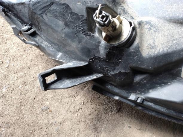 Фара левая Nissan Note E11 26060BH10B