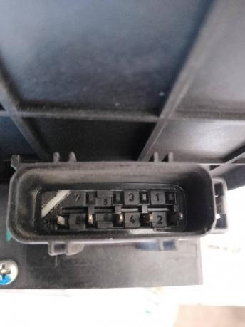 Замок двери передней левой Ford Fusion 1372470