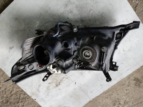 Фара правая Toyota Land Cruiser 200 8114560F30