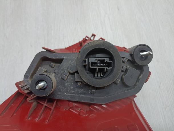 Фонарь задний левый наружный Citroen C5 2 9681063880