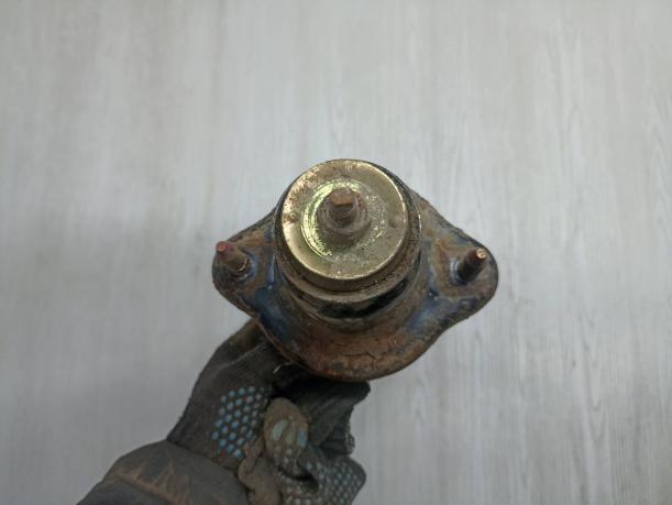 Стойка задняя в сборе Mitsubishi Lancer 9 MN101960