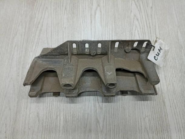 Кронштейн впускного коллектора Renault Symbol 8200050145