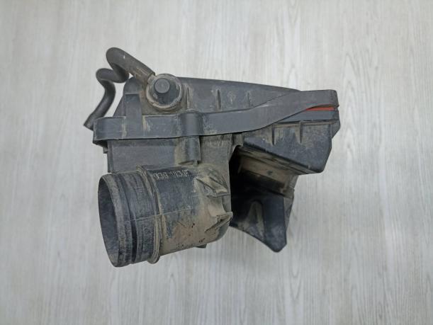 Корпус воздушного фильтра Volkswagen Polo 036129611cm