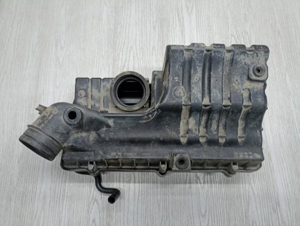 Корпус воздушного фильтра Volkswagen Polo 036129611cm