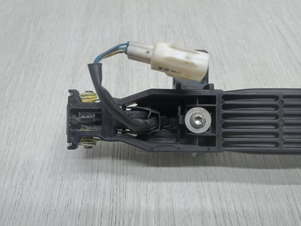 Ручка двери передней левая Мазда 6 GL TK495941XB51
