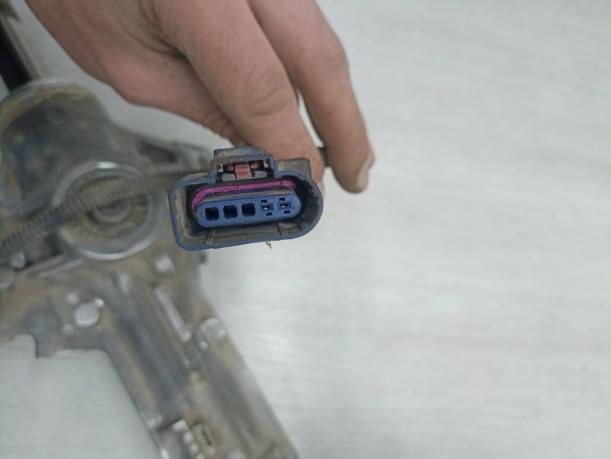 Рулевая рейка э/у Мерседес W166 МЛ ГЛЕ ГЛ ГЛС A1664606000