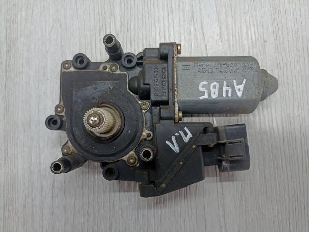 Моторчик стеклоподъемника Audi A4 B5 8D0959801D