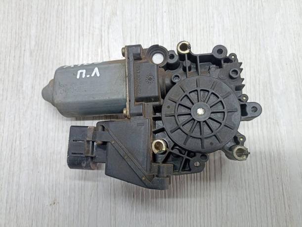 Моторчик стеклоподъемника Audi A4 B5 8D0959801D